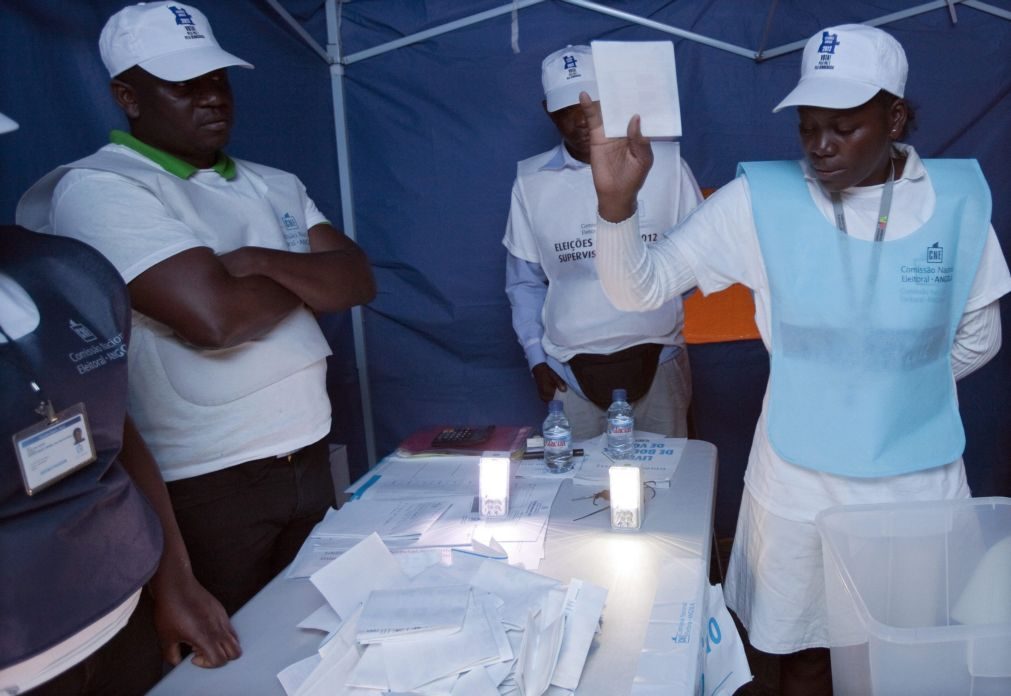 CNE preocupada com retirada de indicação de locais de voto nas eleições angolanas