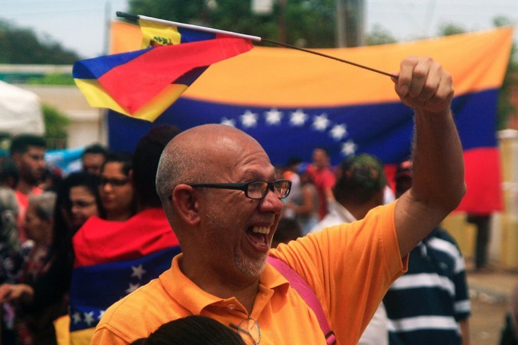 Venezuela: Estados Unidos advertem Caracas sobre medidas económicas fortes e rápidas