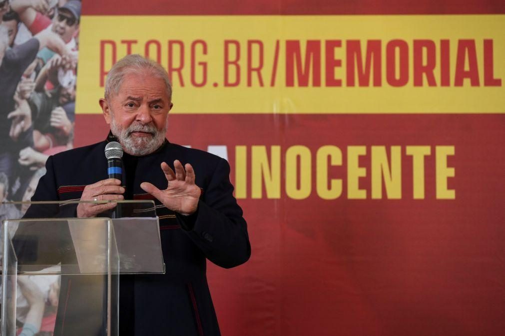 Juiz suspende dois processos contra ex-Presidente Lula da Silva na Lava Jato