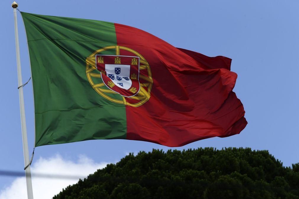 Portugal recebeu no domingo grupo de 80 afegãos