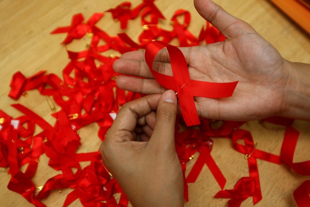 Cerca de 60% de infetados pelo VIH/Sida estão em tratamento no Brasil