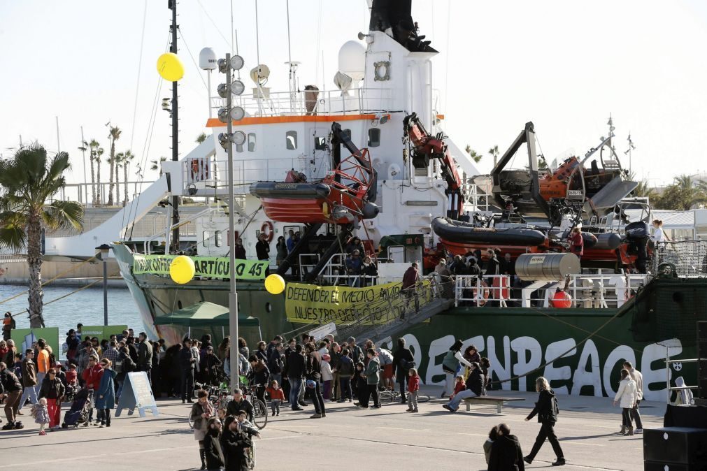 Rússia recusa pagar indemnização por ter apresado navio da Greenpeace
