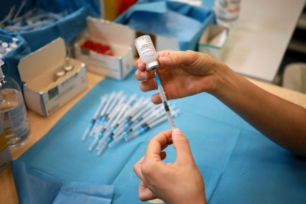 Vacinação simultânea contra gripe e a covid-19 arranca hoje