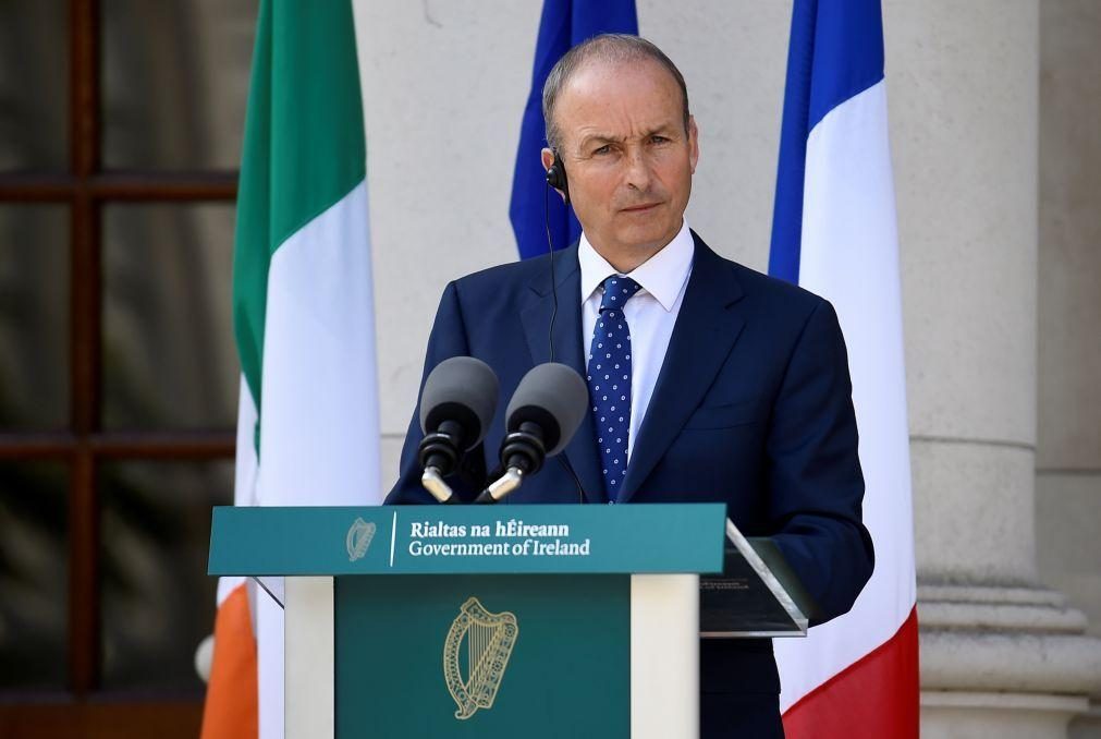 Covid-19: Irlanda trava desconfinamento devido a aumento de casos e internamentos