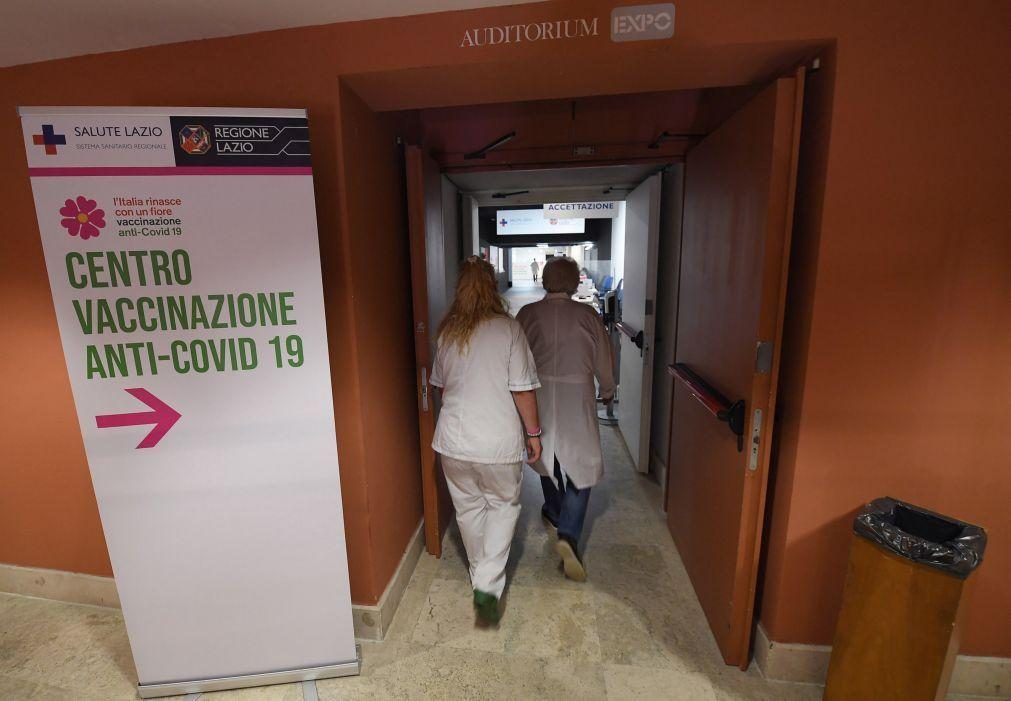Covid-19: Itália disponibilizará terceira dose da vacina a partir de janeiro