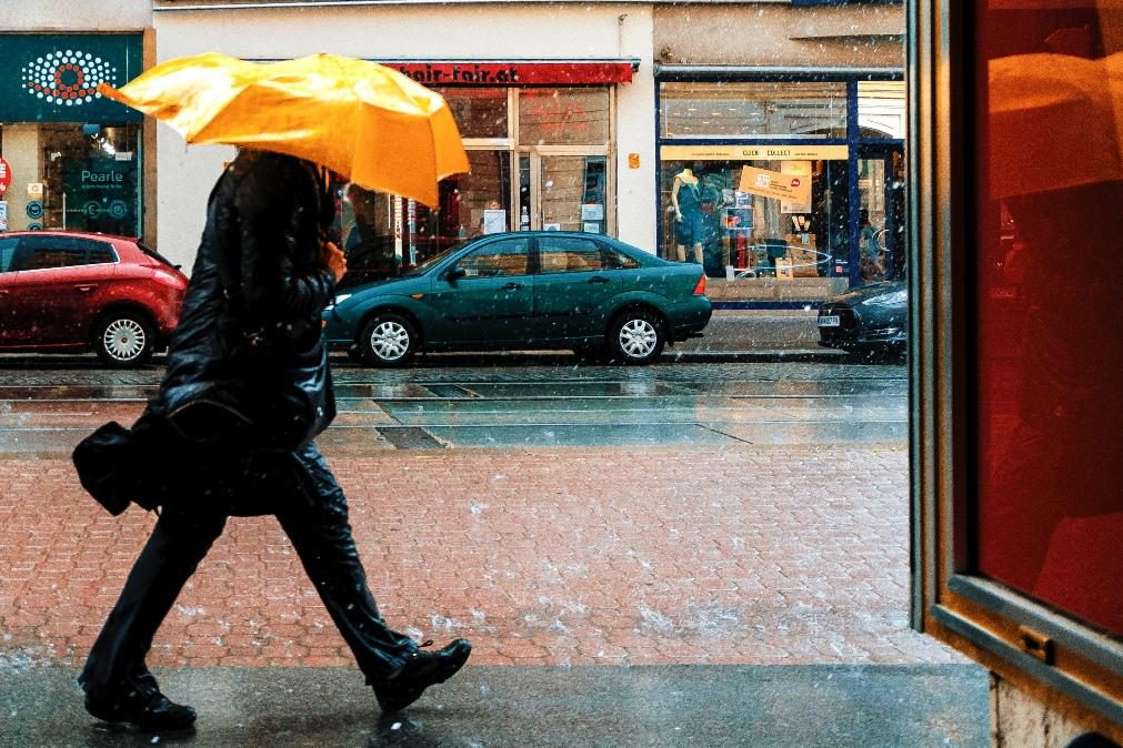 Meteorologia prevê vento e chuva no feriado desta 2.ª feira