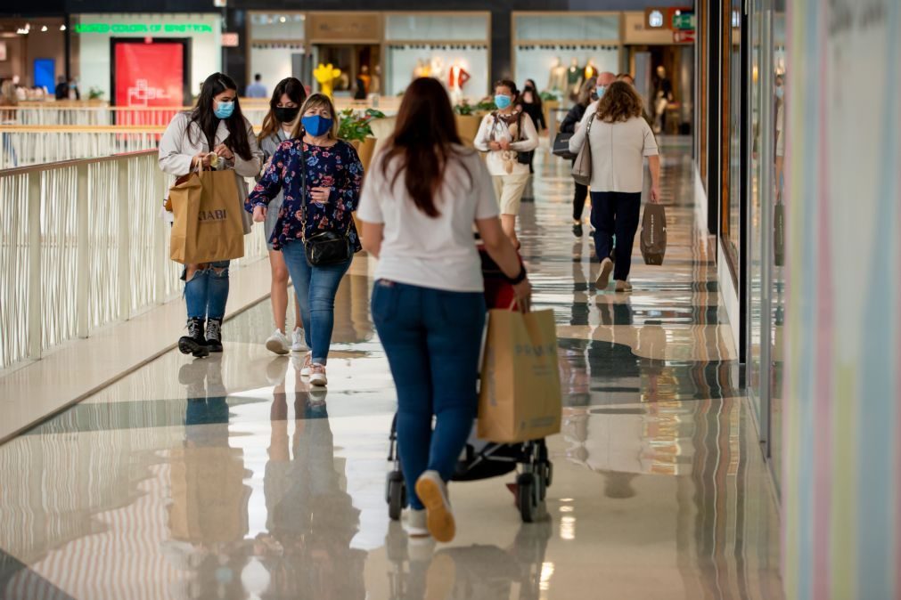 Vendas dos centros comerciais equiparam níveis pré-pandemia