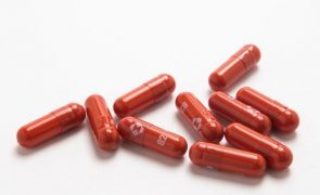 Dinamarca é 1.º da UE a autorizar medicamento para tratar covid-19