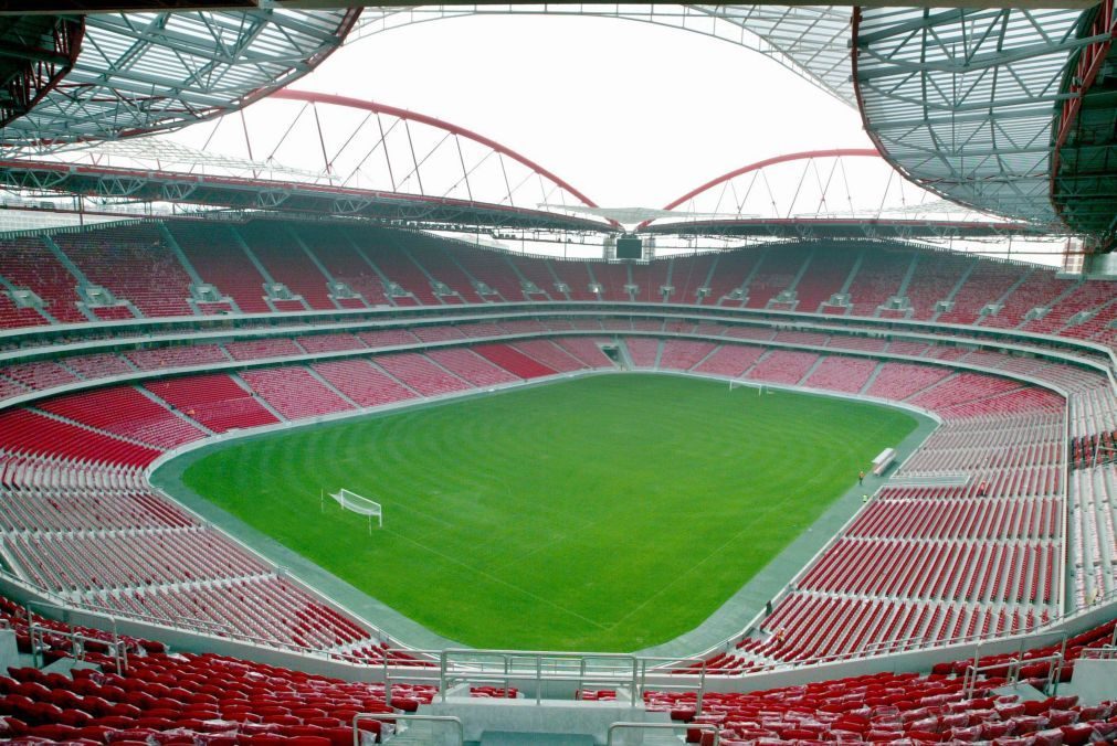 Benfica diz que Estádio da Luz está aprovado para 