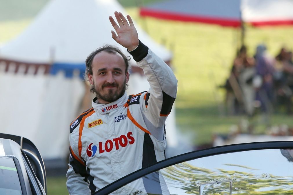 Kubica volta a pilotar um F1 e pode ingressar na Renault em 2018