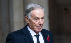 Mais de 600 mil pessoas subscrevem petição contra condecoração a Tony Blair