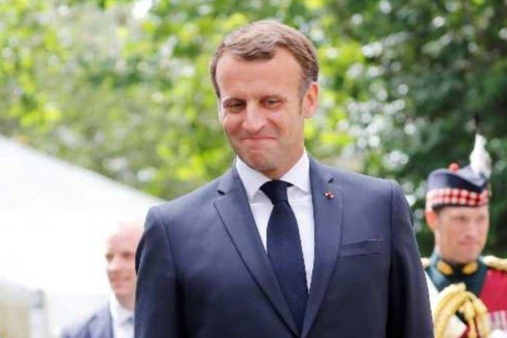 Palavras de Macron geram polémica: «Quero irritar os não vacinados»