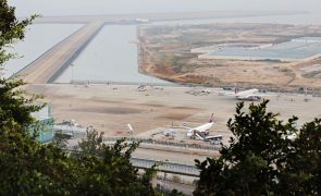 Covid-19: Macau proíbe voos de passageiros de fora da China por duas semanas