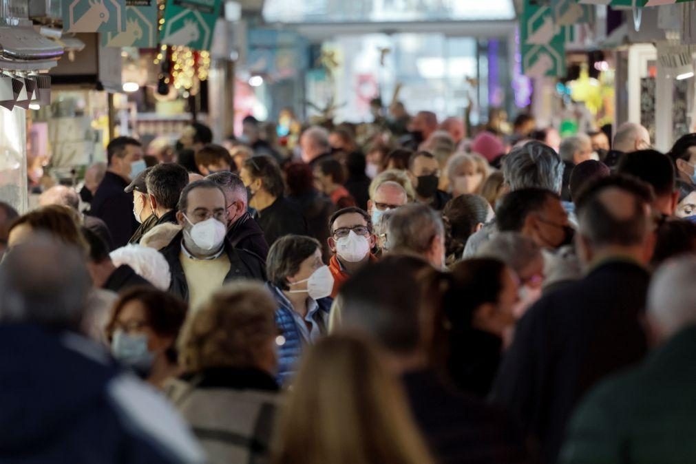 Covid-19: Espanha levanta na terça-feira obrigação de uso de máscara na rua