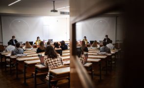Ministério Público investiga agressões a aluna de escola em Faro