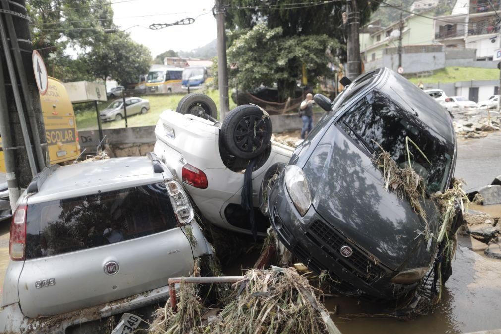 Balanço da tempestade de Petrópolis sobe para 120 mortos e 116 desaparecidos