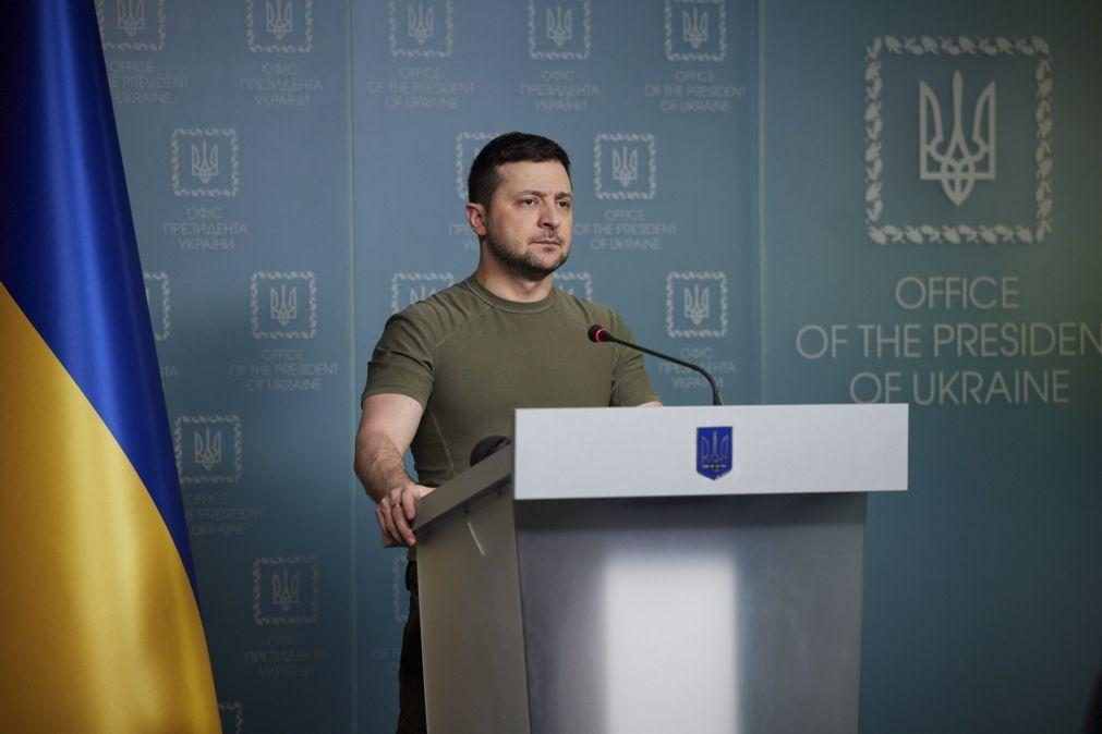 Ucrânia: Zelensky diz que perdas das tropas russas são 