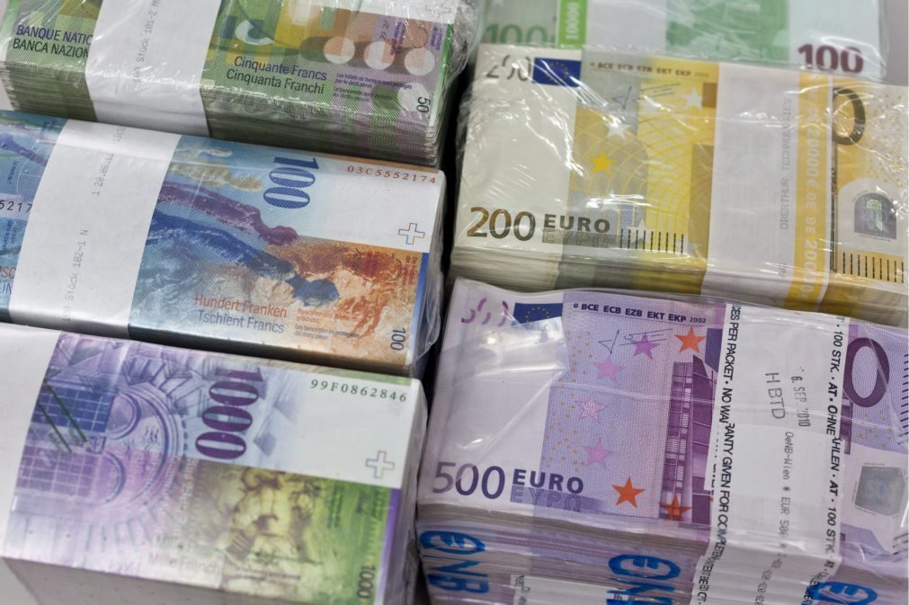 Portugal coloca 1.000 ME em dívida e paga juros ainda mais negativos