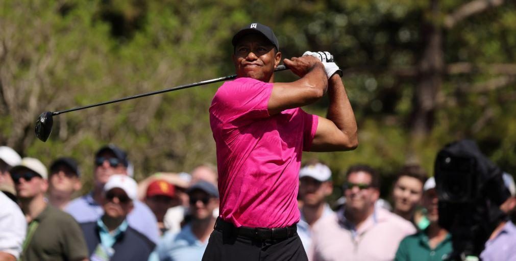 Golfista Tiger Woods volta a competir 13 meses depois de grave acidente