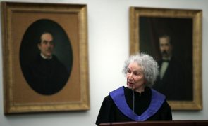Margaret Atwood agradece 