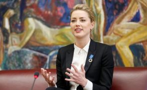 Amber Heard trocou Johnny Depp por relação “brutal” com Elon Musk