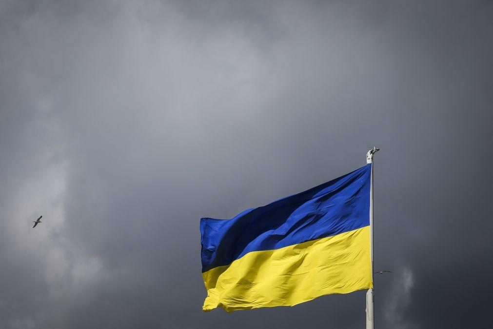 Parlamento da Ucrânia aprova proibição de partidos políticos 