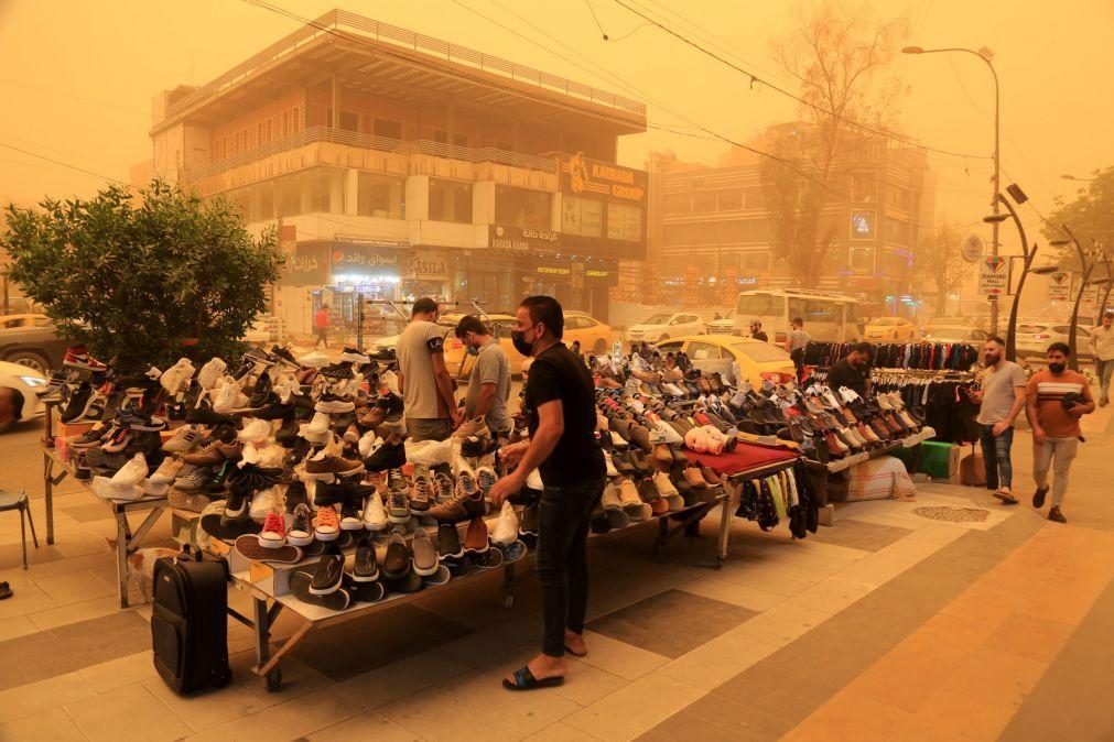 Tempestades de areia provocam cerca de 500 feridos no Iraque