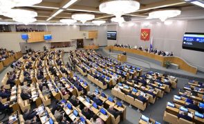 Ucrânia: Deputados russos querem facilitar proibição de imprensa estrangeira