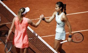 Emma Raducanu afastada na segunda ronda de Roland Garros