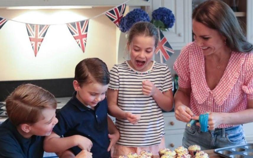 Kate Middleton mostra vídeo especial dos filhos George, Charlotte e Louis a fazerem bolos