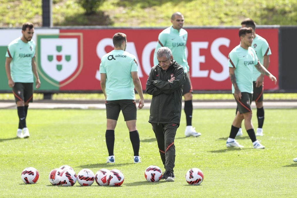 Fernando Santos já chamou 101 jogadores e fez estrear 57