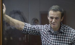 Opositor russo  Navalny foi  transferido para prisão conhecida pelos maus-tratos