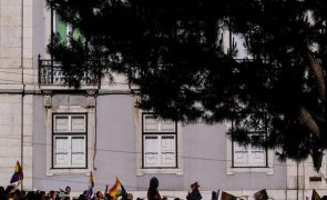 Marcha do orgulho LGBTI+ leva milhares às ruas de Lisboa