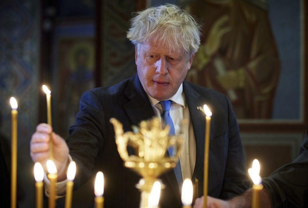 Popularidade de Boris Johnson testada em duas eleições para o parlamento 