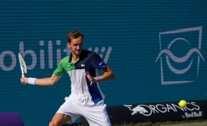 Daniil Medvedev eliminado nos quartos de final do torneio de Maiorca