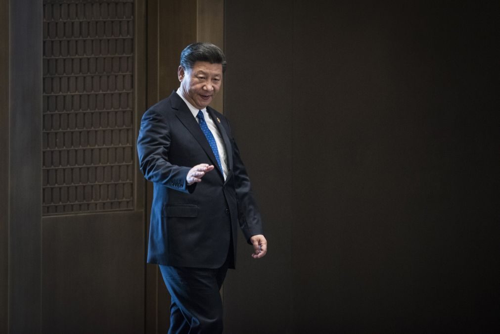 Presidentes da China e França concordam em colocar mais pressão sobre Coreia do Norte